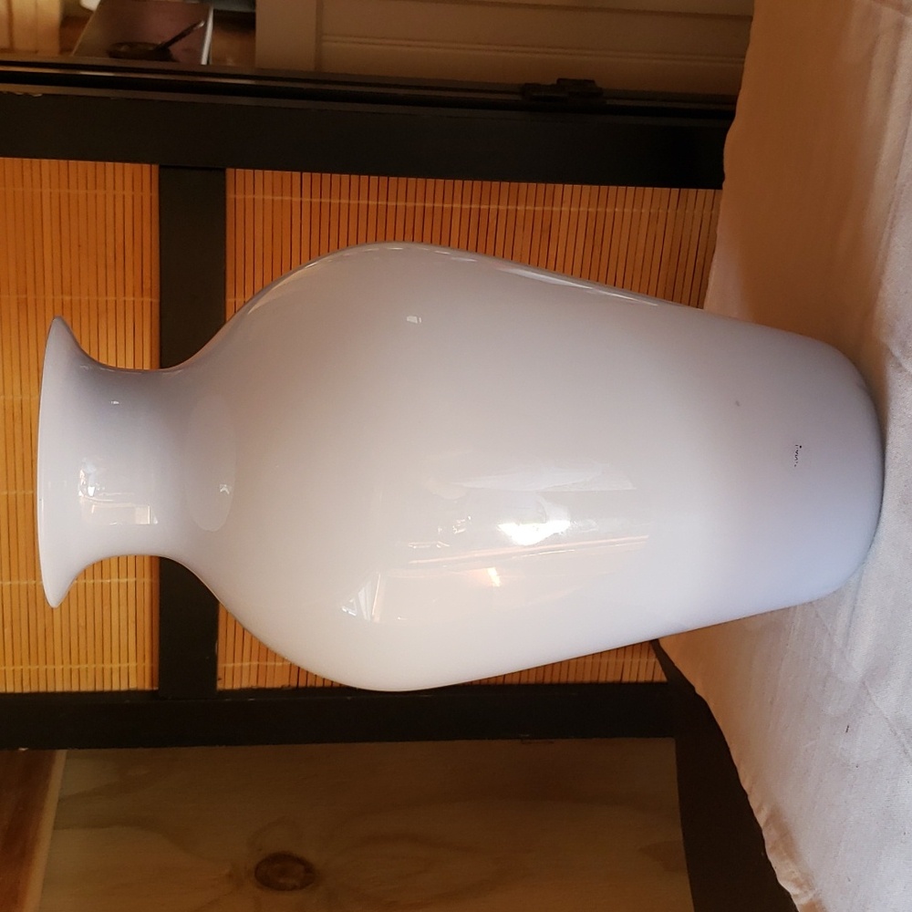 12in vase Salviati Italy